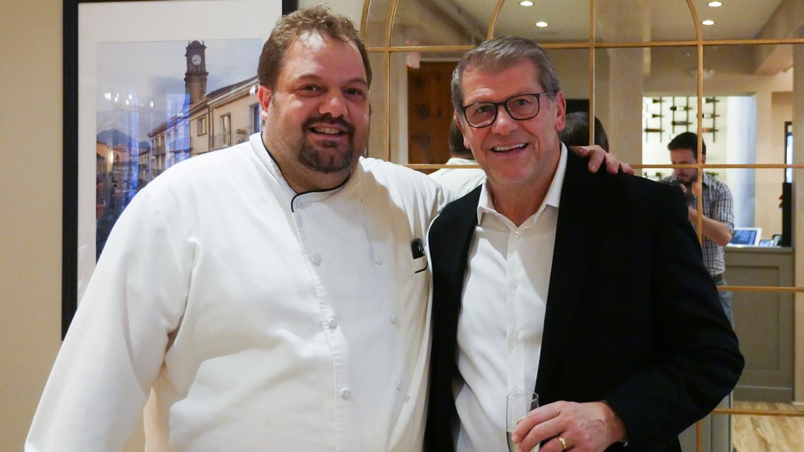 Read more about the article Geno Auriemma Interview