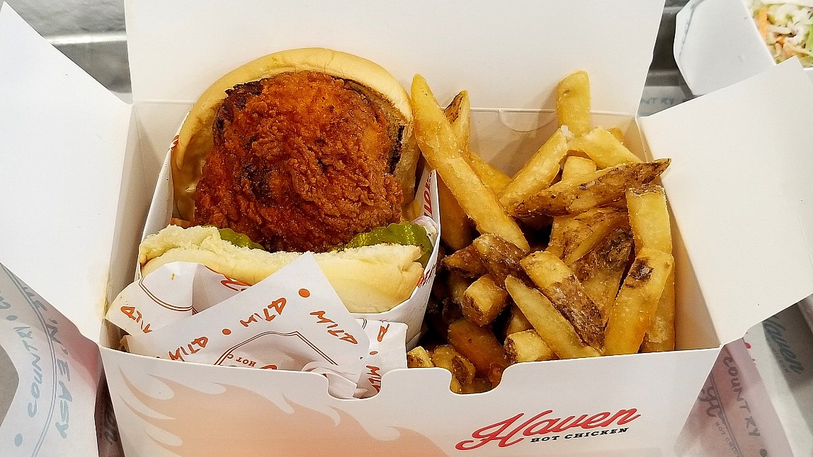 Read more about the article Haven Hot Chicken Brings a Taste of Nashville to the Elm City